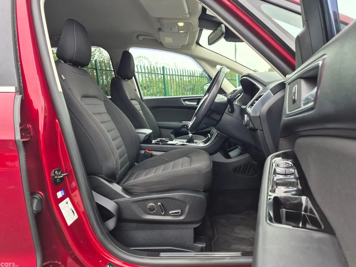 Ford Galaxy MPV, Diesel, 2019, Red