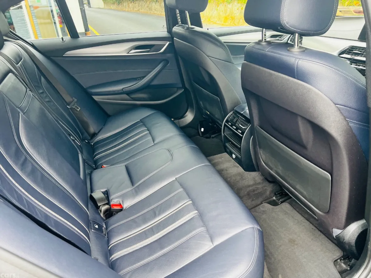 BMW 5-Series Saloon, Petrol Plug-in Hybrid, 2018, Blue