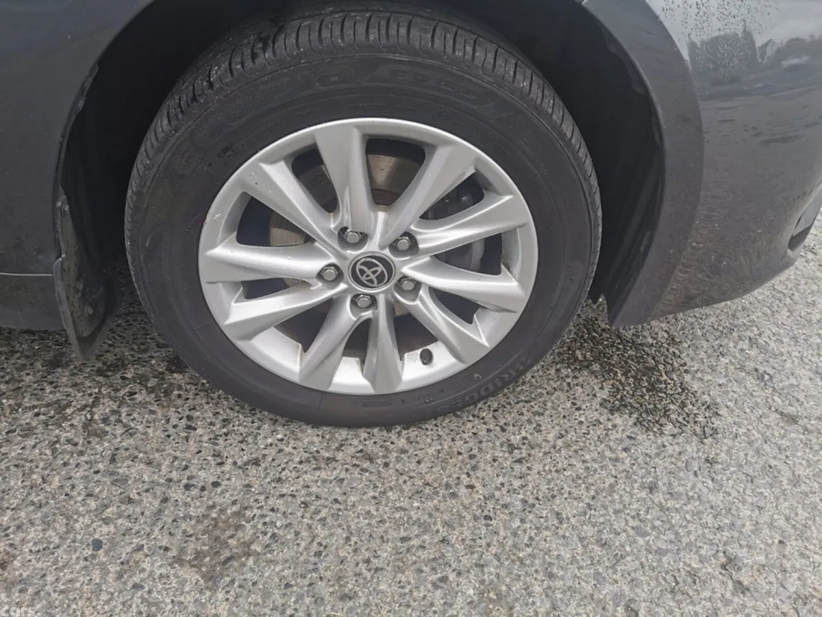 Toyota Corolla Estate, Petrol Hybrid, 2024, Grey