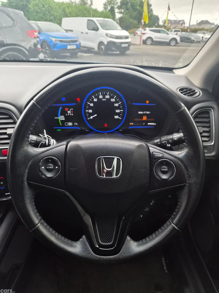 Honda Vezel SUV, Petrol Hybrid, 2014, White