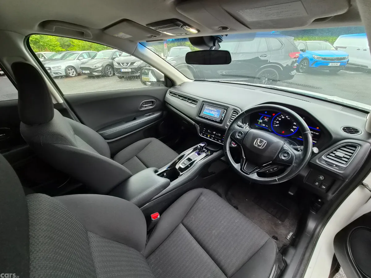 Honda Vezel SUV, Petrol Hybrid, 2014, White
