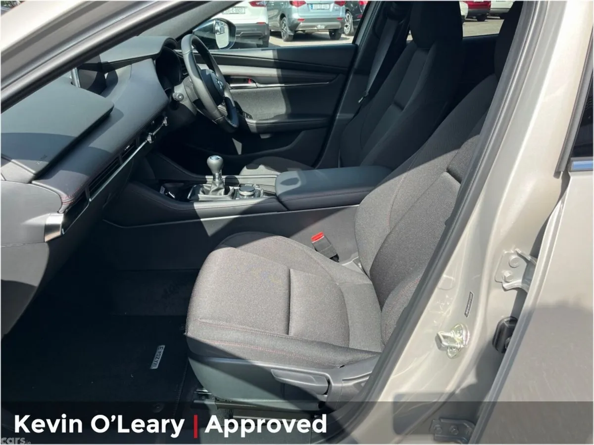 Mazda Mazda3 Hatchback, Petrol, 2025, White