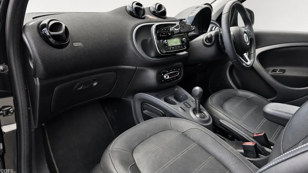 Smart Forfour Hatchback, Petrol, 2016, White