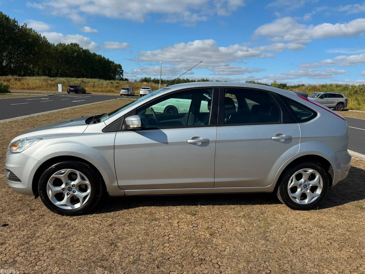 Ford Focus Hatchback, Diesel, 2010, Silver