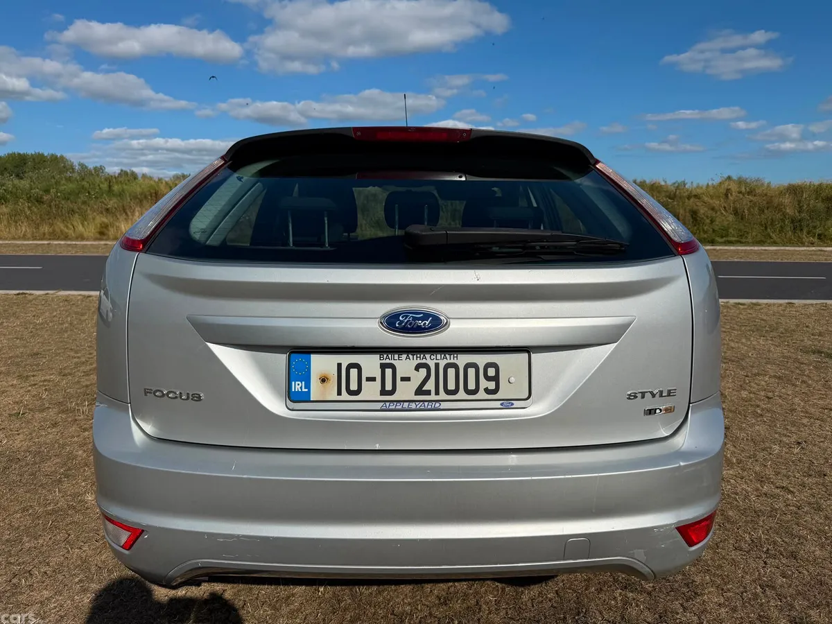 Ford Focus Hatchback, Diesel, 2010, Silver