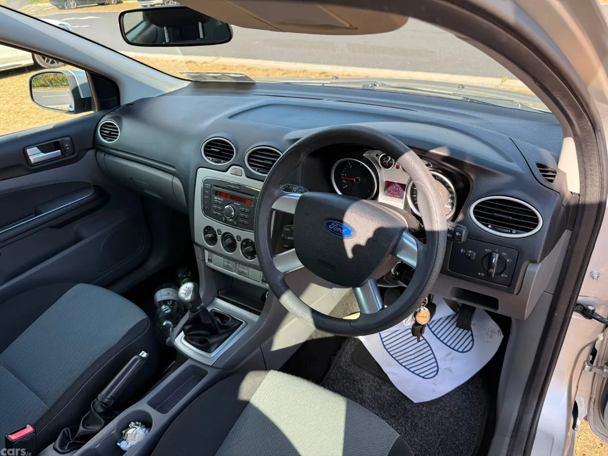 Ford Focus Hatchback, Diesel, 2010, Silver