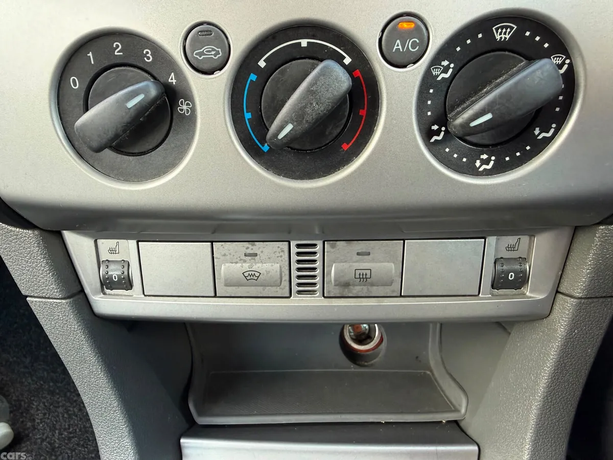 Ford Focus Hatchback, Diesel, 2010, Silver