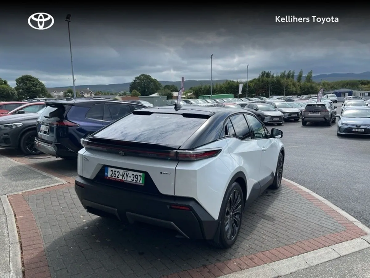 Toyota C-HR Estate, Electric, 2026, White