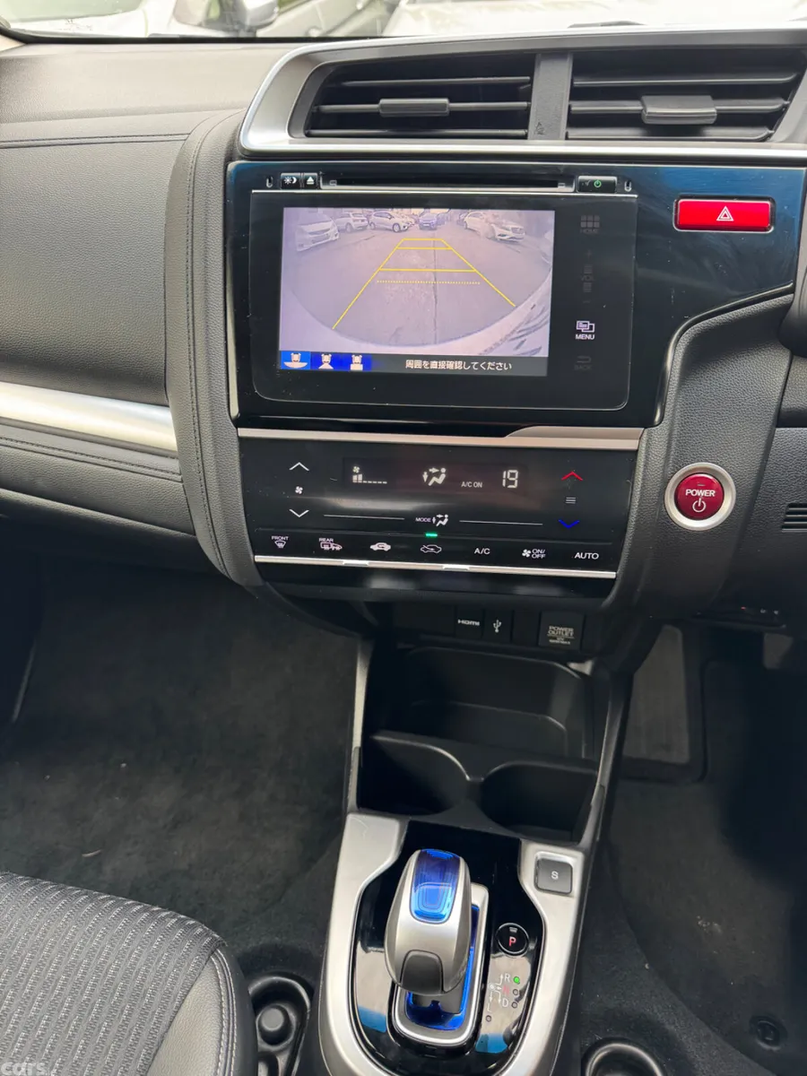 Honda Fit Hatchback, Petrol Hybrid, 2014, White