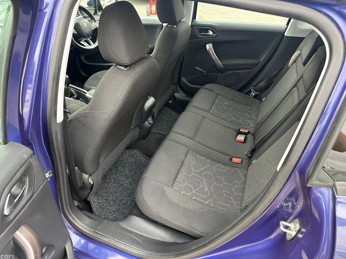 Peugeot 2008 SUV, Diesel, 2015, Blue