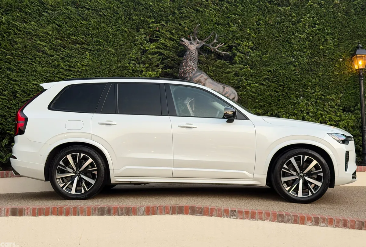 Volvo XC90 SUV, Petrol Plug-in Hybrid, 2025, White