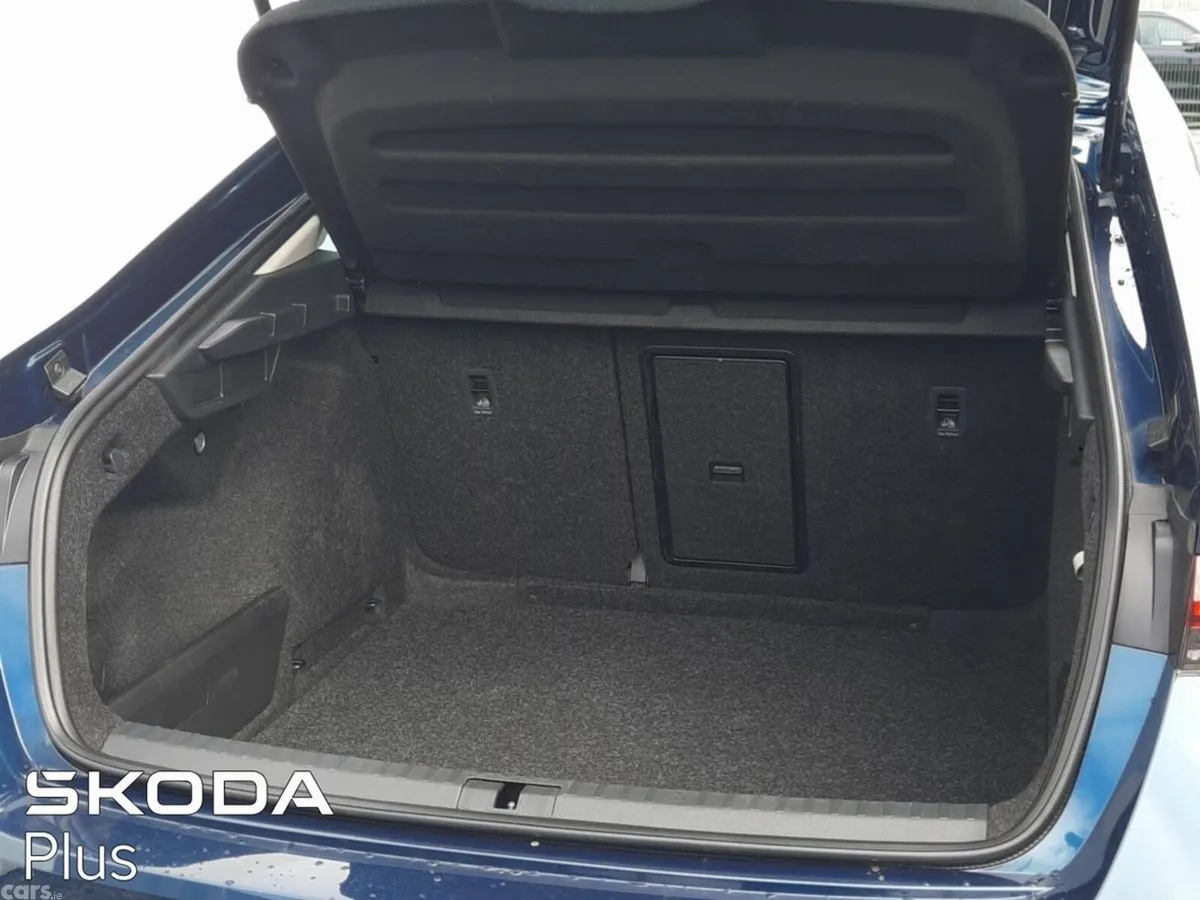 Skoda Octavia Saloon, Diesel, 2024, Blue