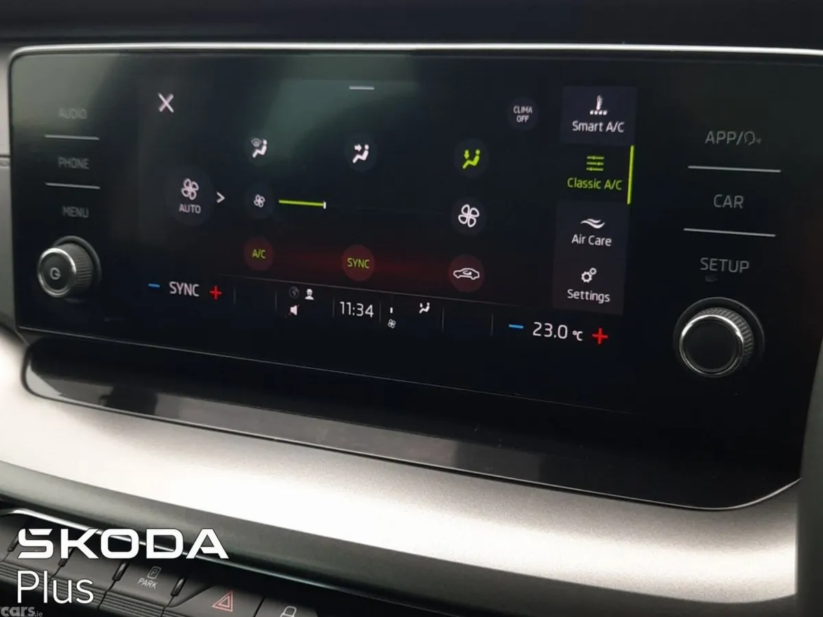 Skoda Octavia Saloon, Diesel, 2024, Blue