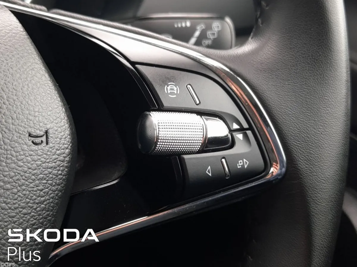 Skoda Octavia Saloon, Diesel, 2024, Blue
