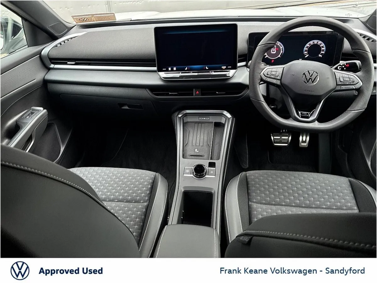 Volkswagen T-Roc SUV, Petrol, 2027, White