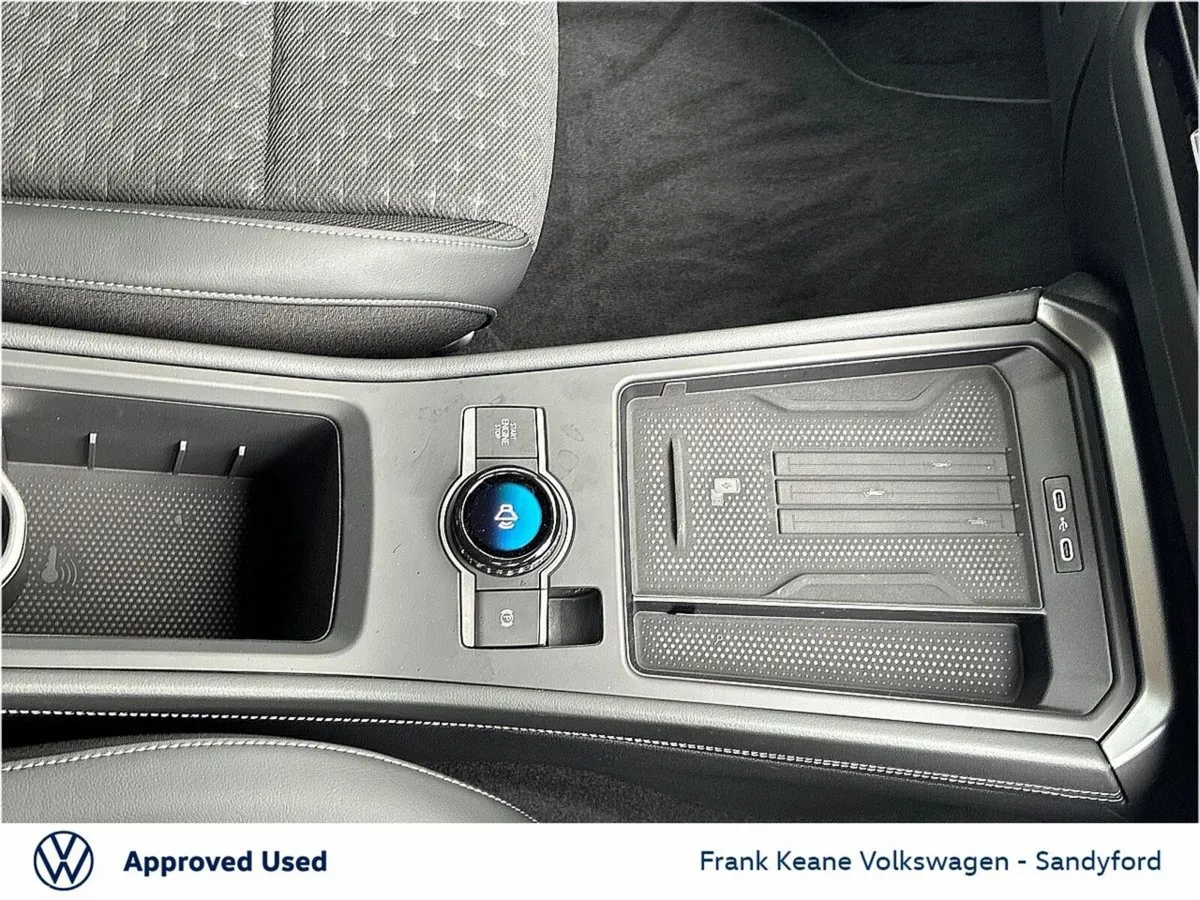 Volkswagen T-Roc SUV, Petrol, 2027, White