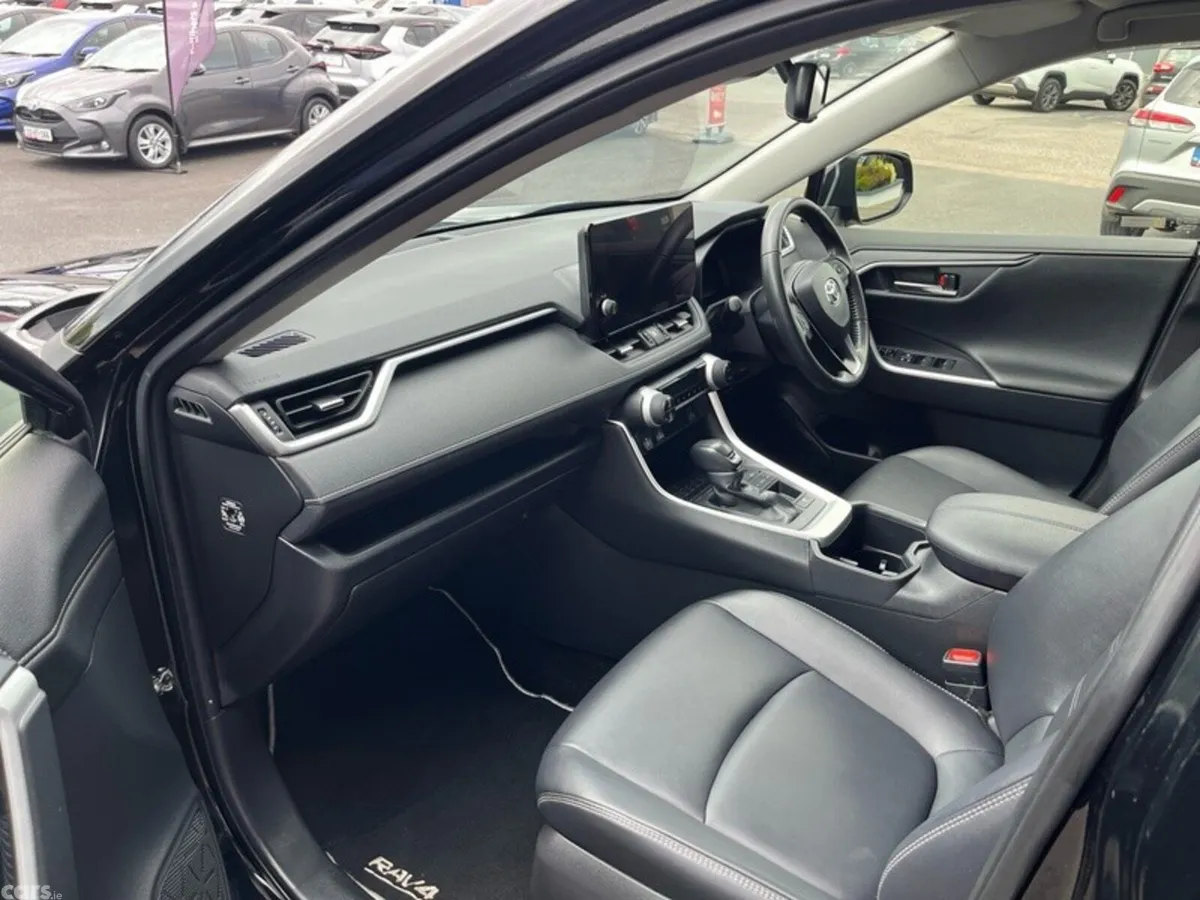 Toyota RAV4 SUV, Petrol Hybrid, 2023, Black