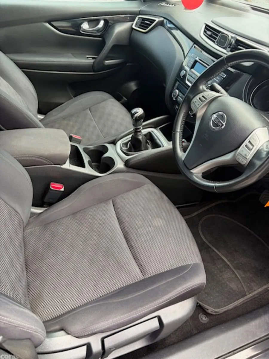 Nissan Qashqai Hatchback, Diesel, 2016, Black