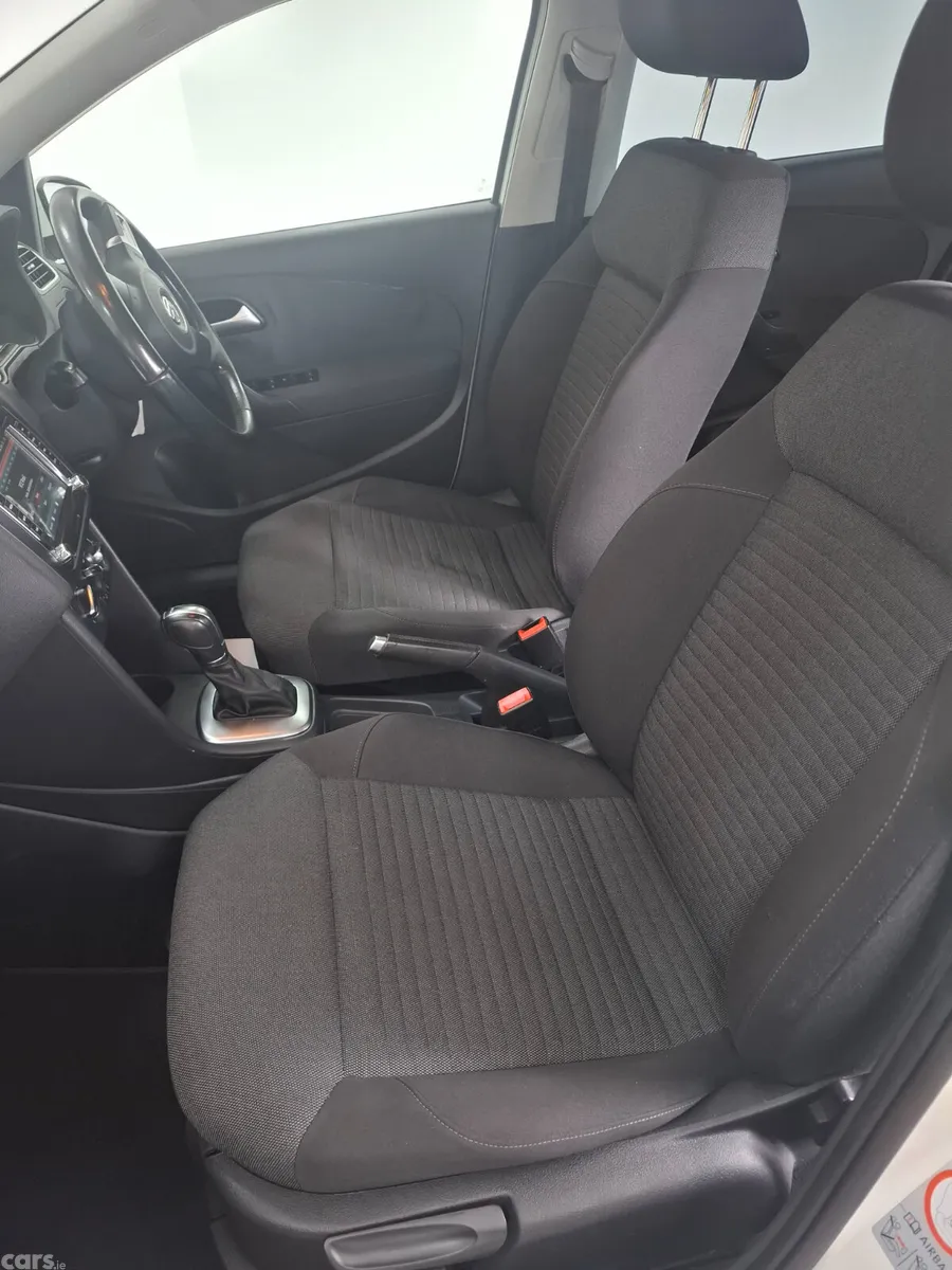 Volkswagen Polo Hatchback, Petrol, 2014, White