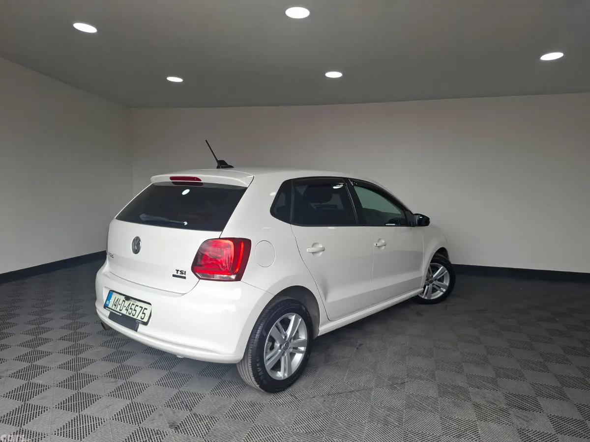 Volkswagen Polo Hatchback, Petrol, 2014, White