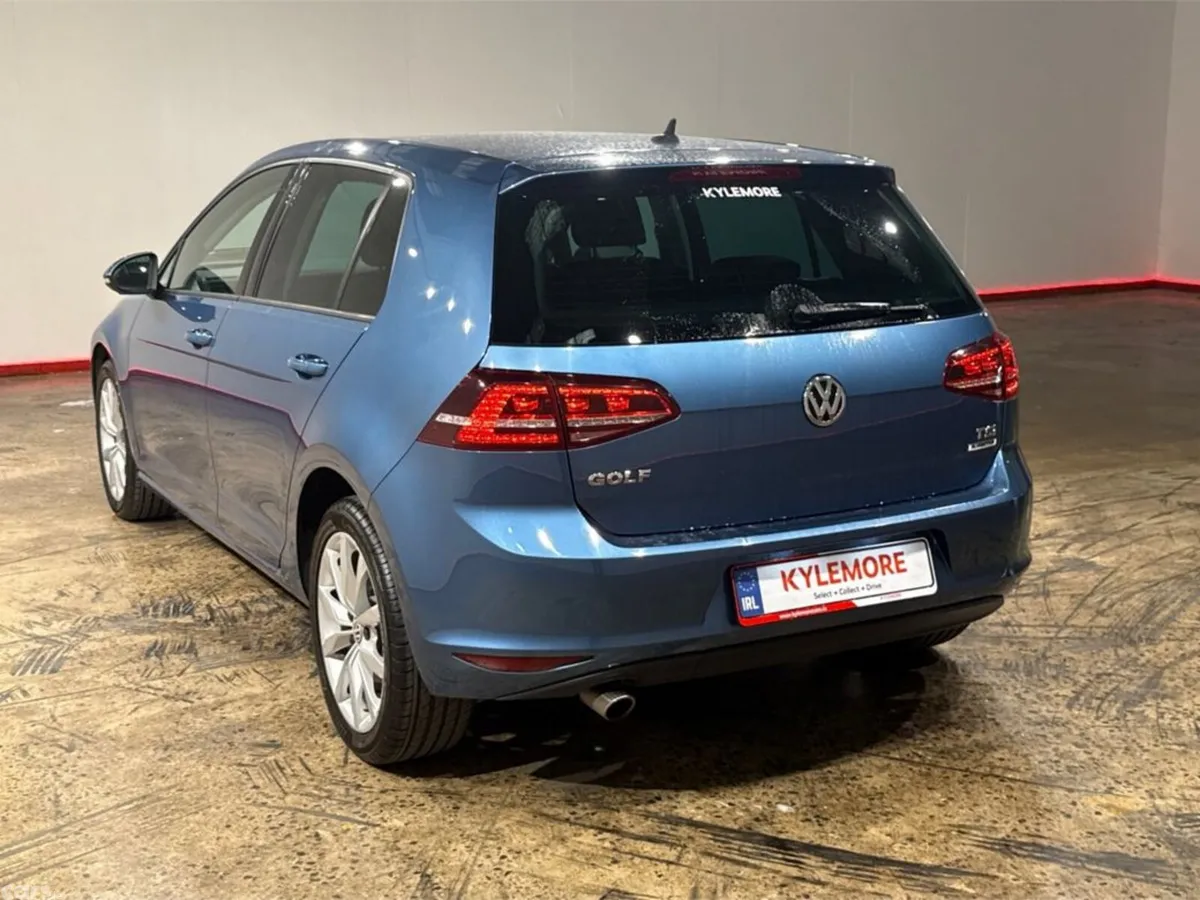 Volkswagen Golf Hatchback, Petrol, 2017, Blue