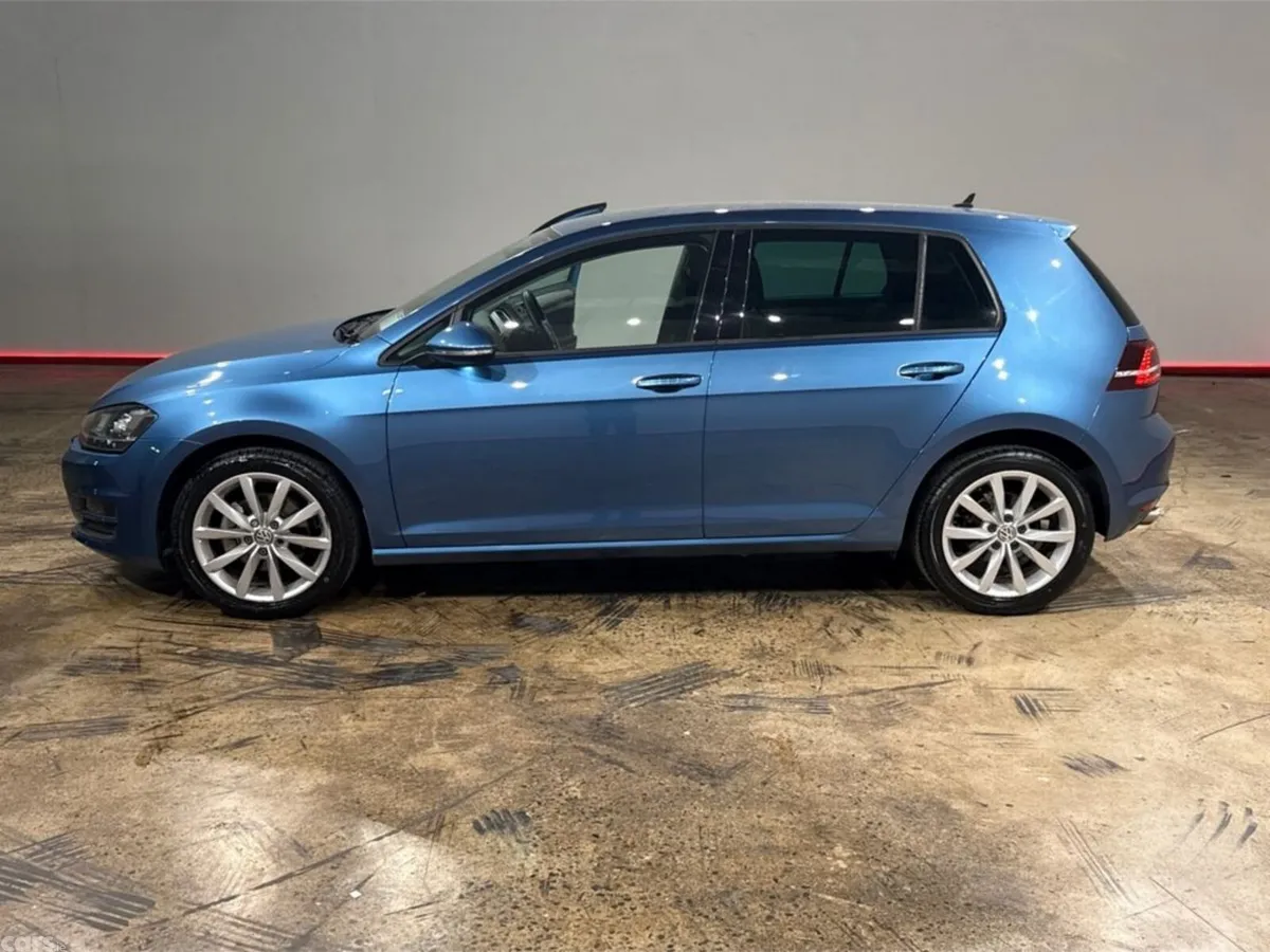 Volkswagen Golf Hatchback, Petrol, 2017, Blue
