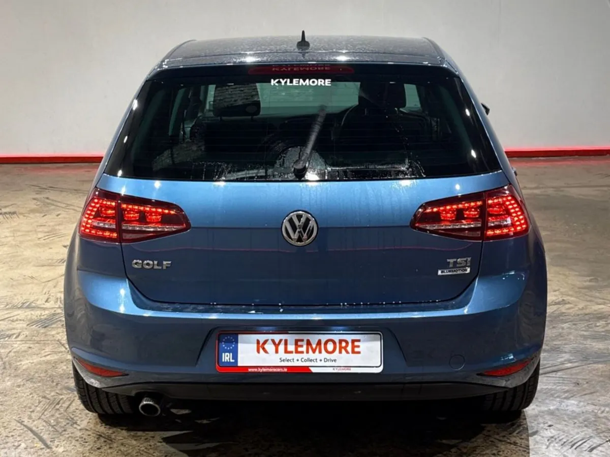 Volkswagen Golf Hatchback, Petrol, 2017, Blue