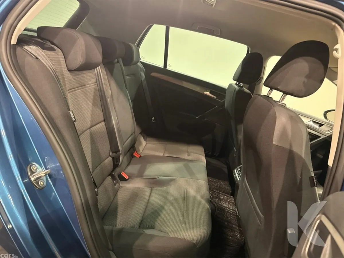 Volkswagen Golf Hatchback, Petrol, 2017, Blue