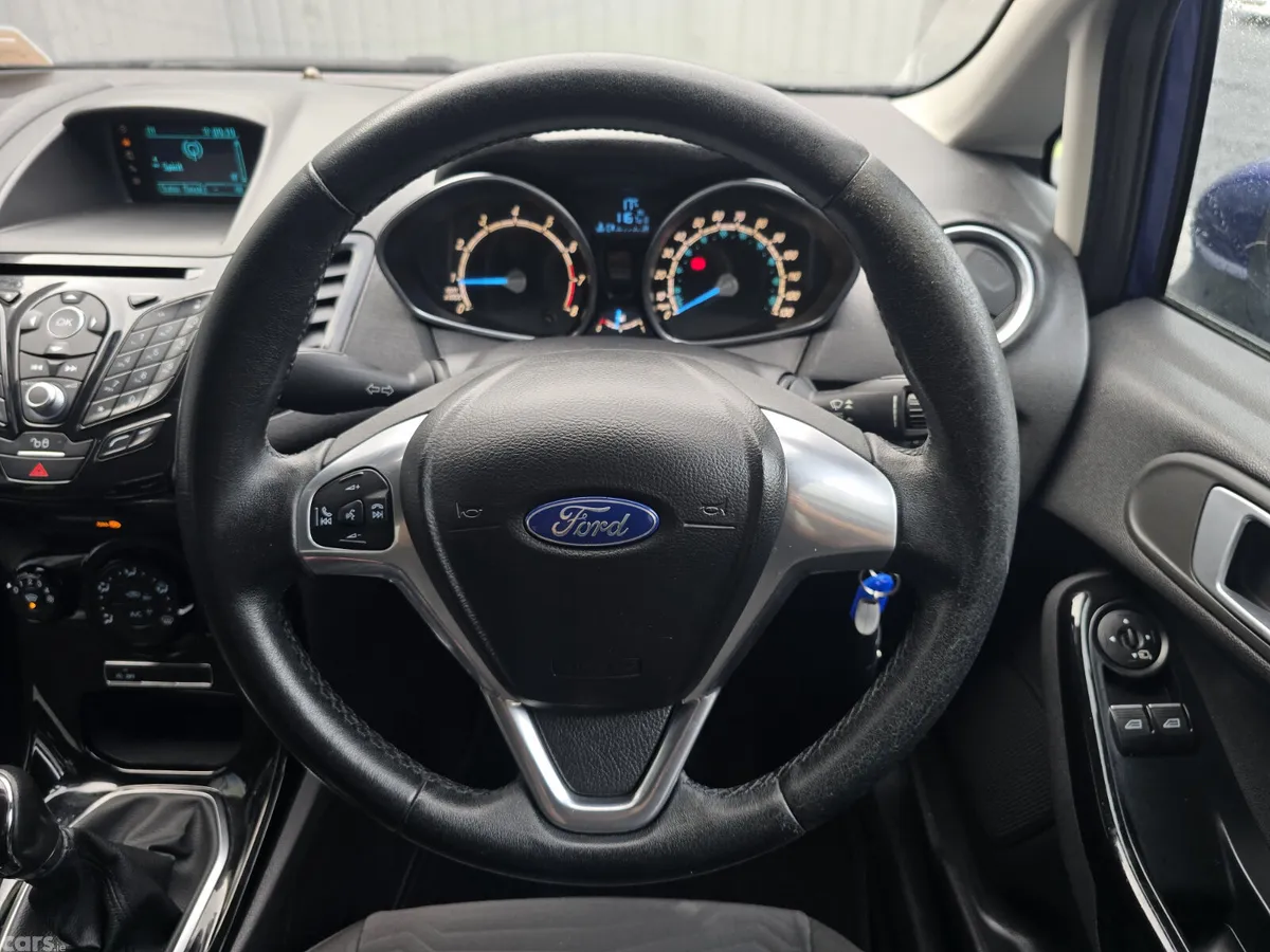 Ford Fiesta Hatchback, Petrol, 2015, Blue