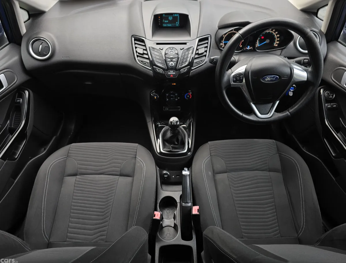 Ford Fiesta Hatchback, Petrol, 2015, Blue