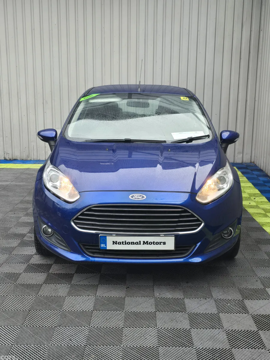 Ford Fiesta Hatchback, Petrol, 2015, Blue