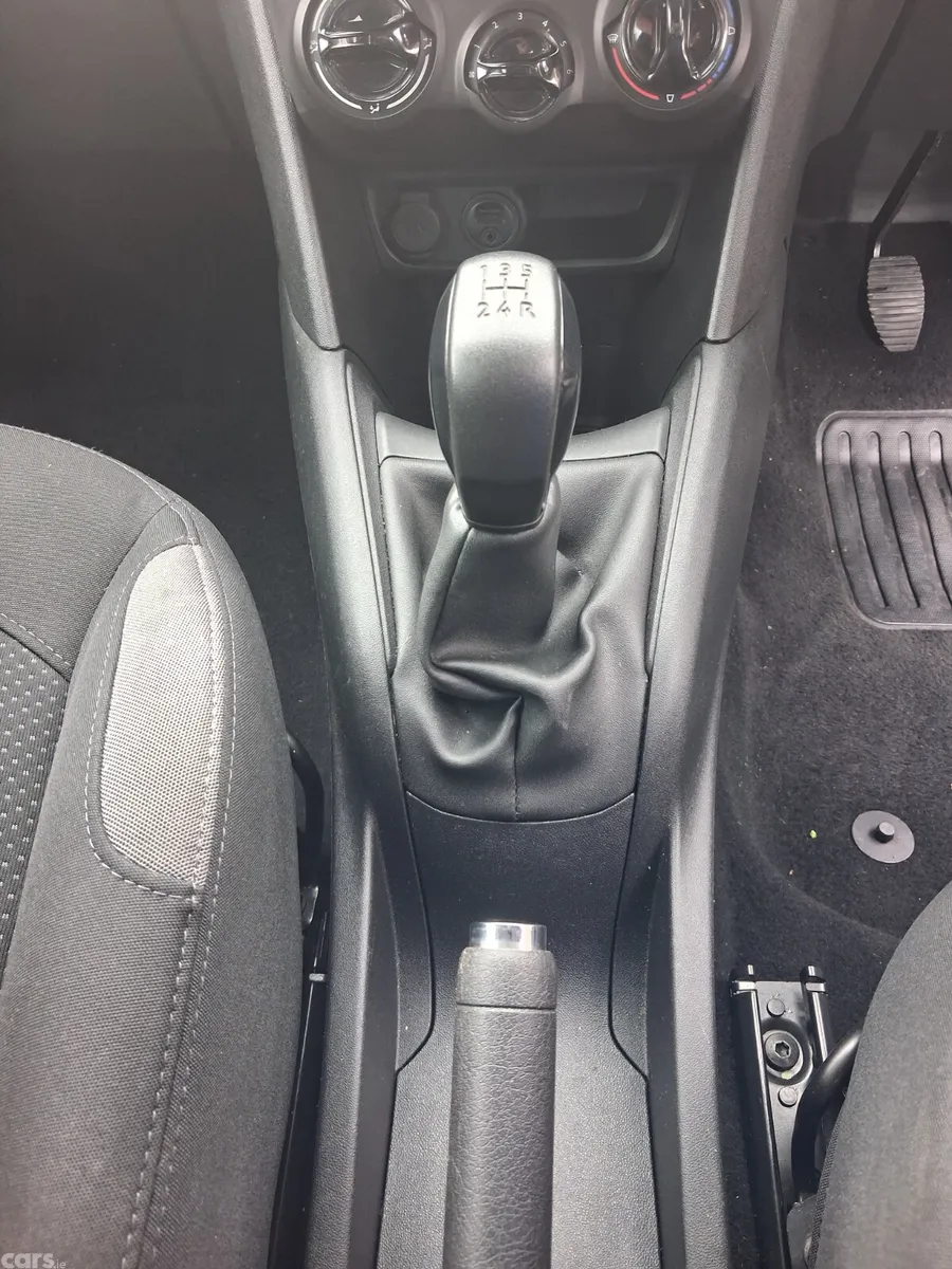 Peugeot 208 Hatchback, Petrol, 2015, Silver