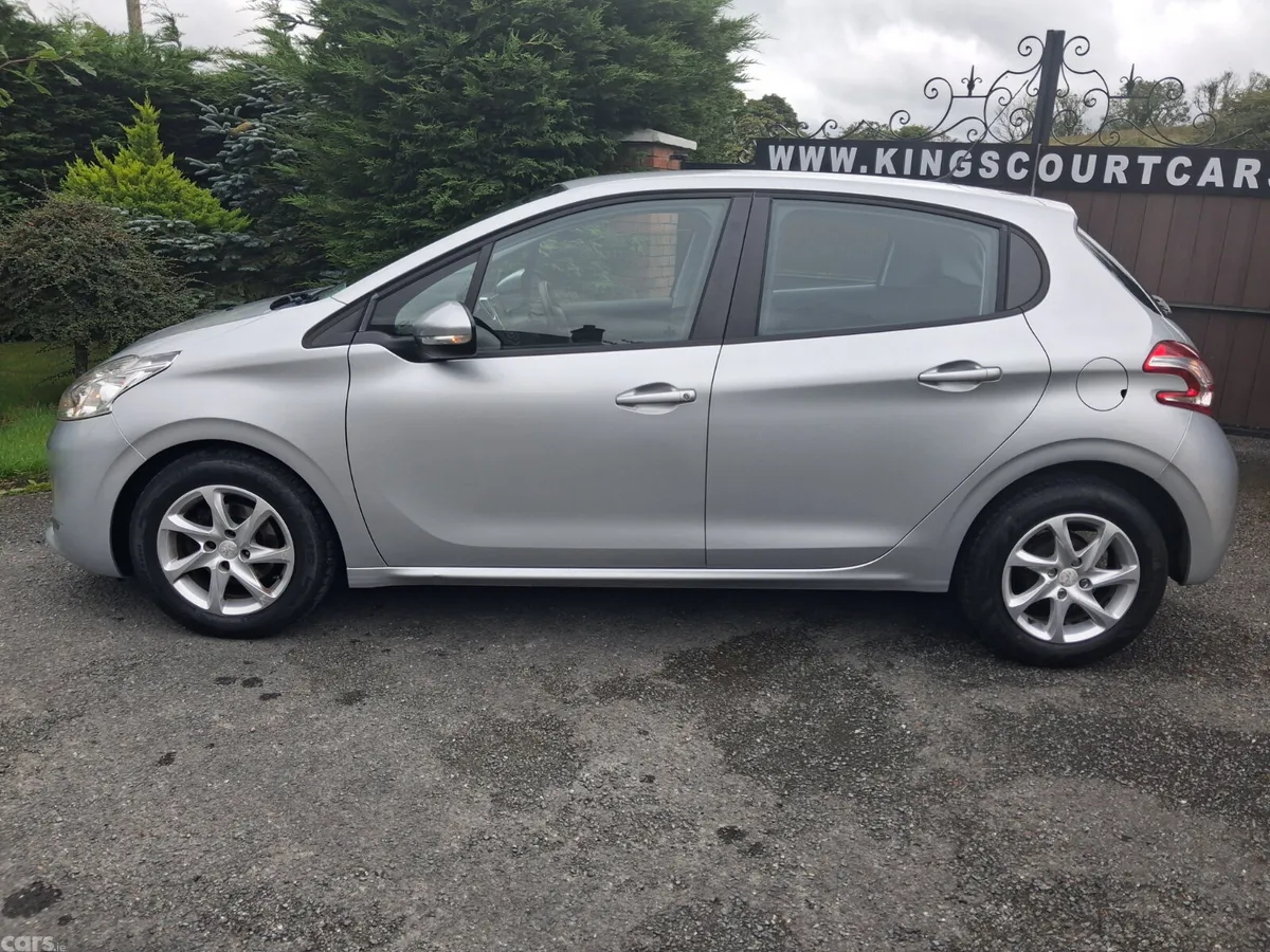 Peugeot 208 Hatchback, Petrol, 2015, Silver