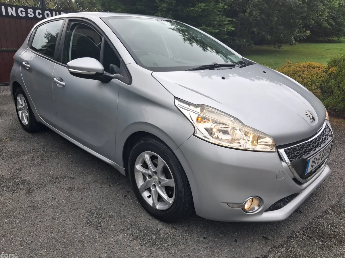 Peugeot 208 Hatchback, Petrol, 2015, Silver