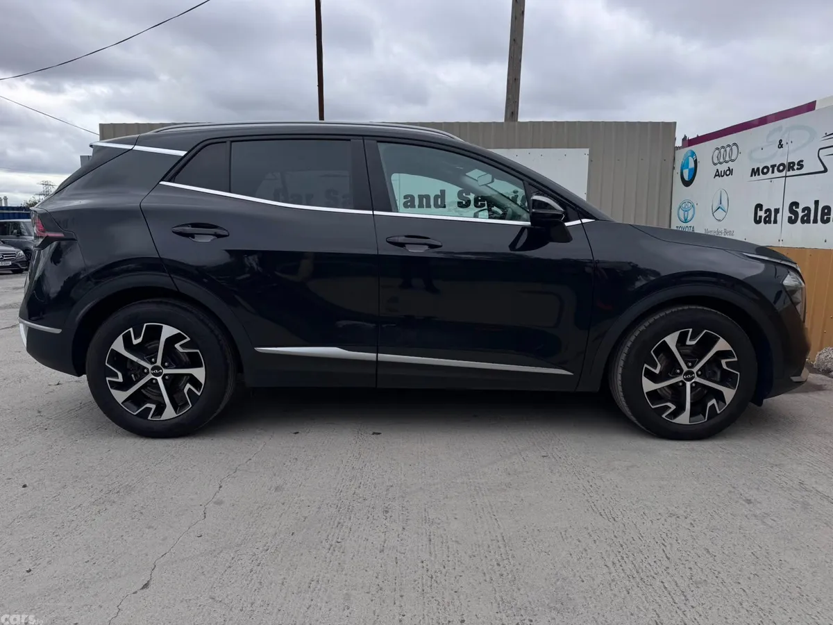 Kia Sportage SUV, Diesel Hybrid, 2023, Black