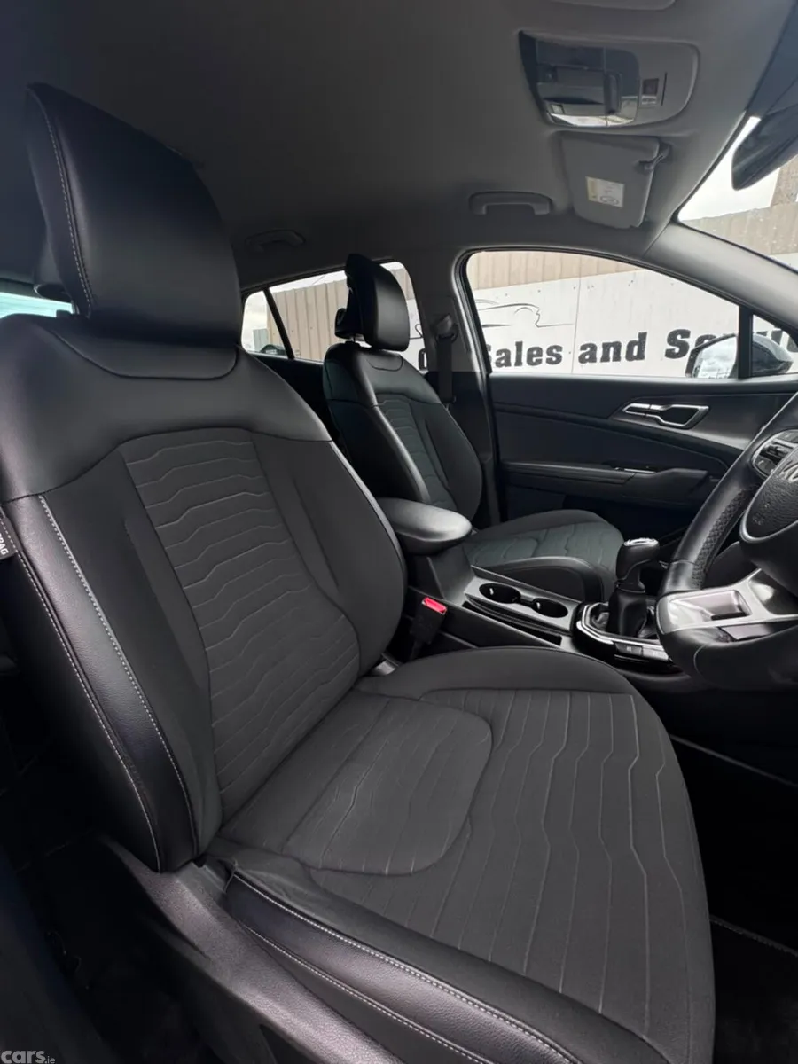 Kia Sportage SUV, Diesel Hybrid, 2023, Black