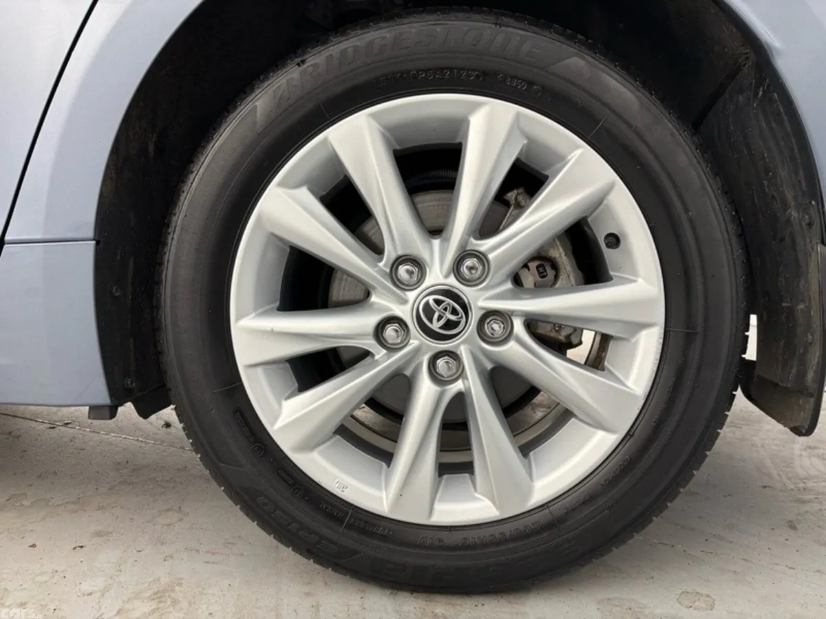 Toyota Corolla Saloon, Petrol Hybrid, 2023, Grey