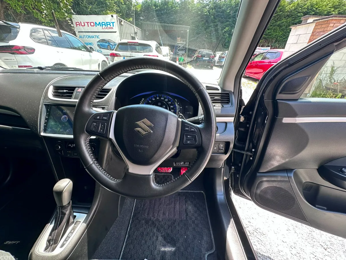 Suzuki Swift Hatchback, Petrol, 2015, Black