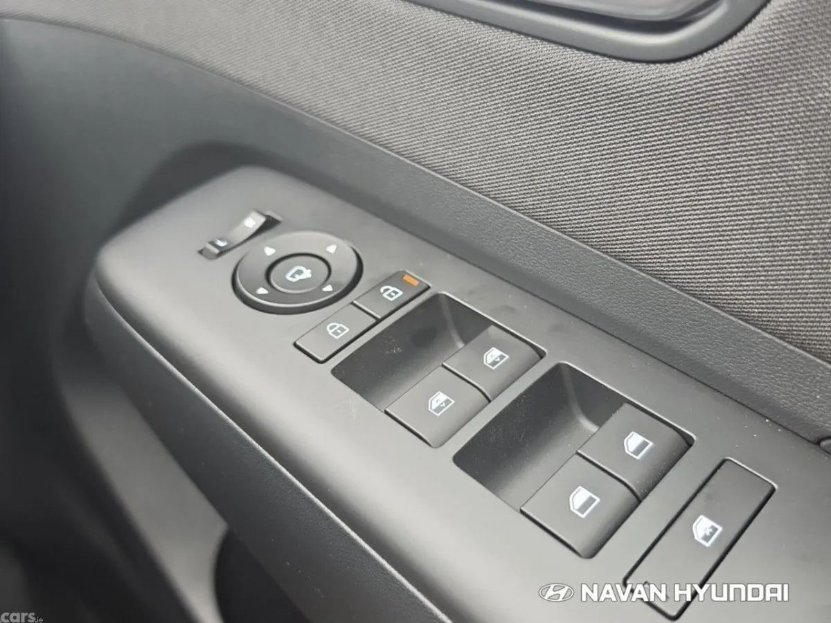 Hyundai KONA MPV, Petrol, 2026, White
