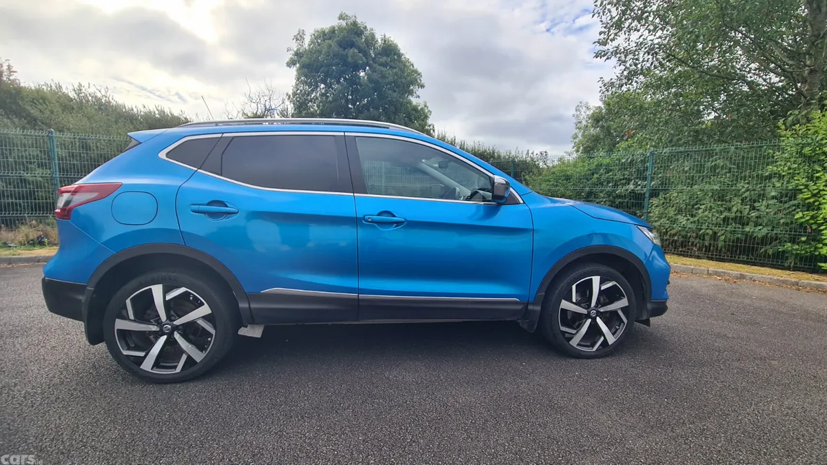Nissan Qashqai SUV, Diesel, 2020, Blue