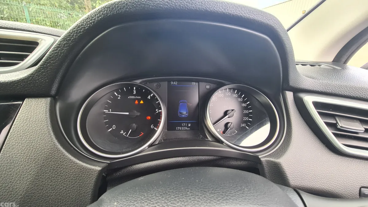 Nissan Qashqai SUV, Diesel, 2020, Blue