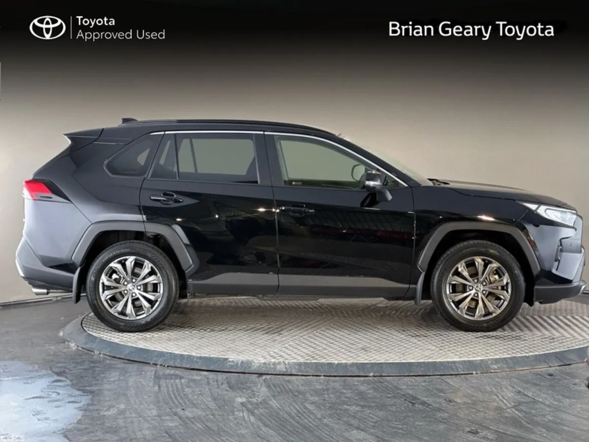 Toyota RAV4 SUV, Petrol Hybrid, 2024, Black