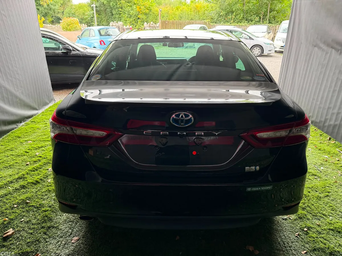 Toyota Camry Saloon, Petrol Hybrid, 2019, Black