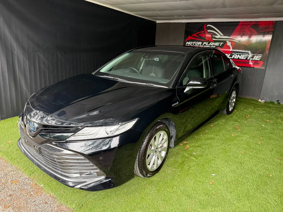 Toyota Camry Saloon, Petrol Hybrid, 2019, Black