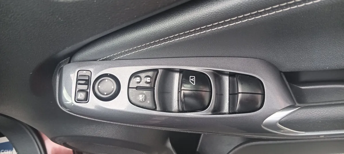 Nissan Juke SUV, Petrol, 2021, Red