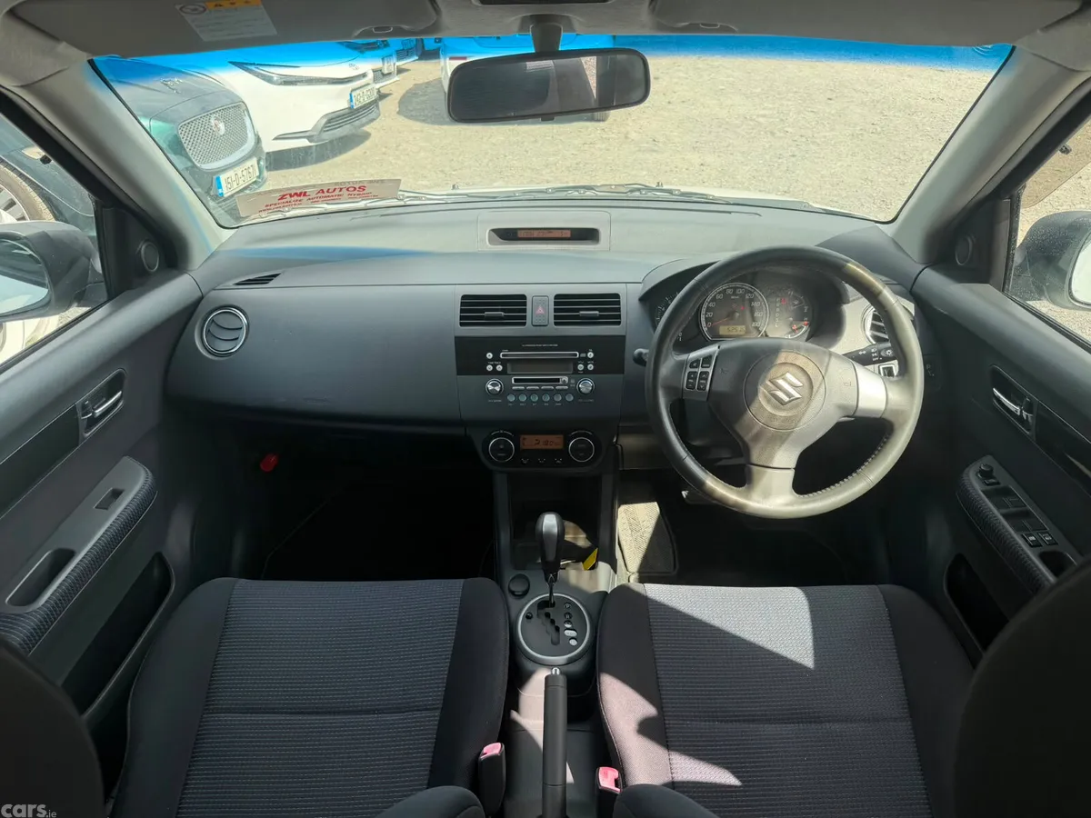 Suzuki Swift Hatchback, Petrol, 2009, White