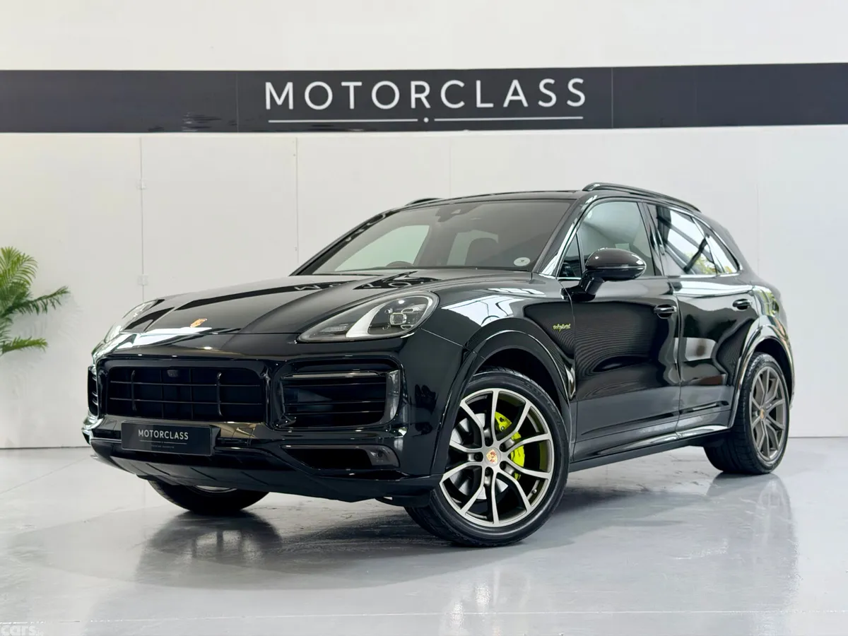 Porsche Cayenne SUV, Petrol Plug-in Hybrid, 2023, Black