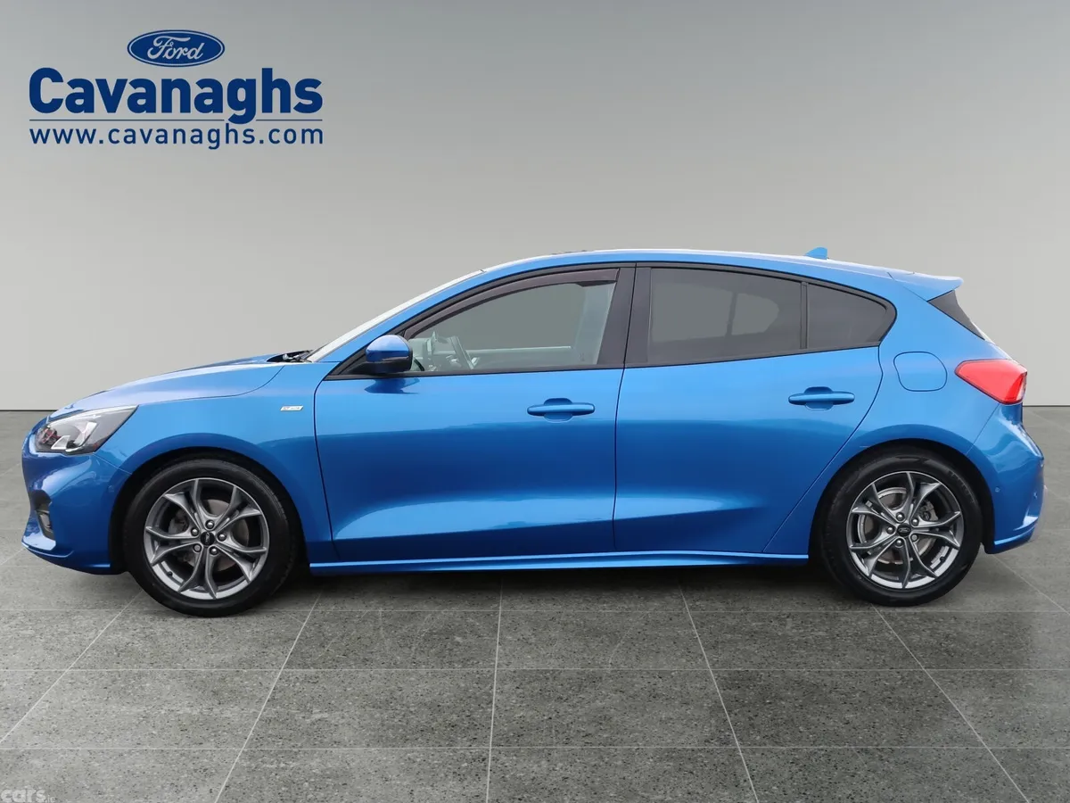 Ford Focus Hatchback, Petrol Hybrid, 2021, Blue