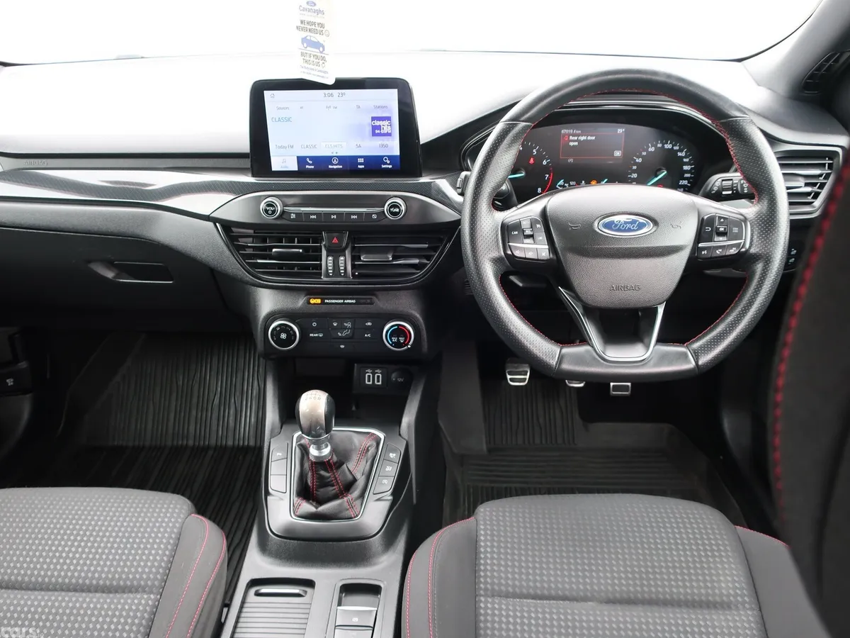Ford Focus Hatchback, Petrol Hybrid, 2021, Blue