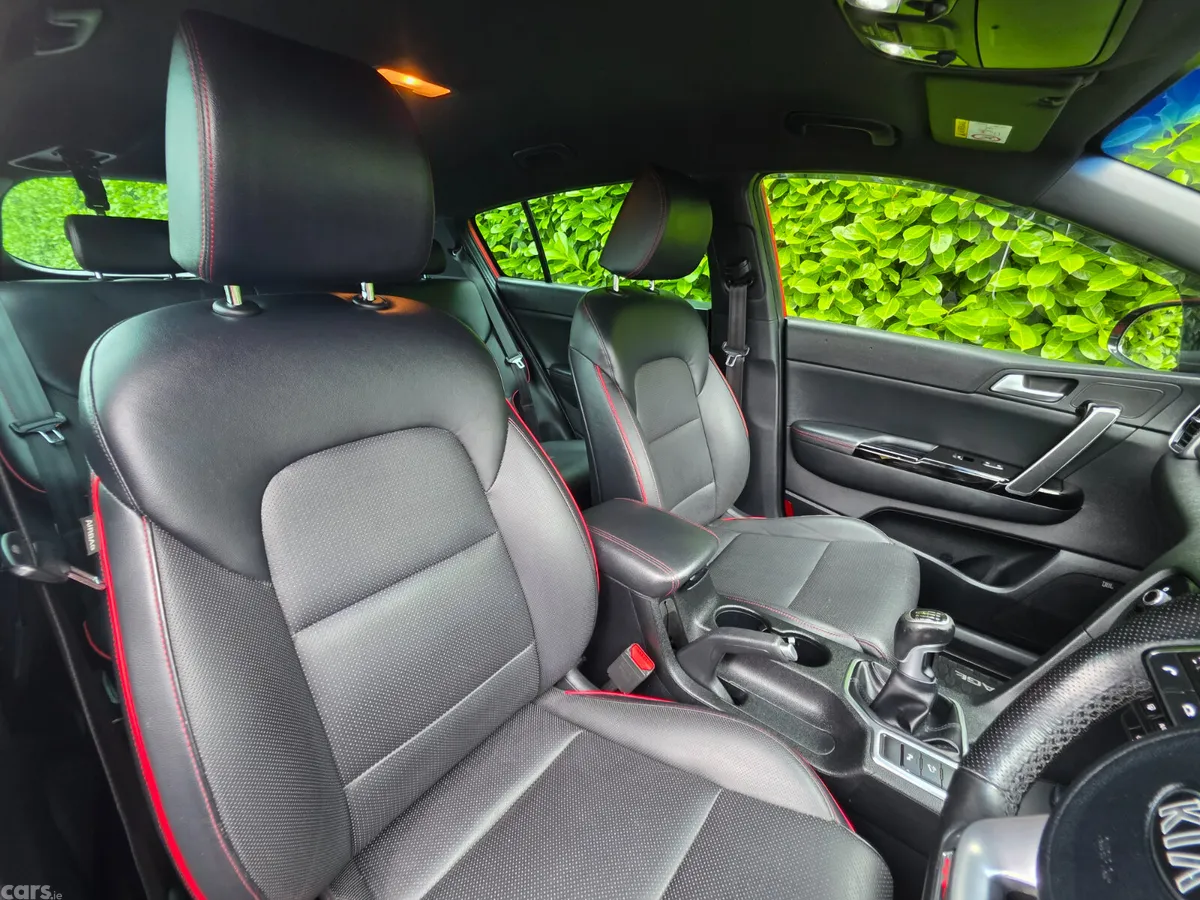 Kia Sportage SUV, Diesel, 2019, Red